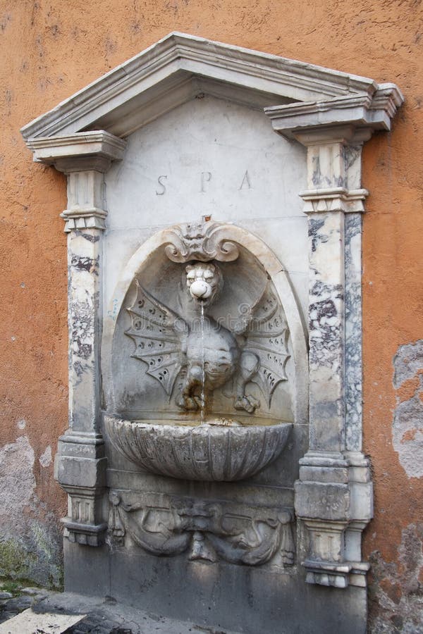 Arhitectură frumoasă a orașului Roma în Europa royalty free stock images