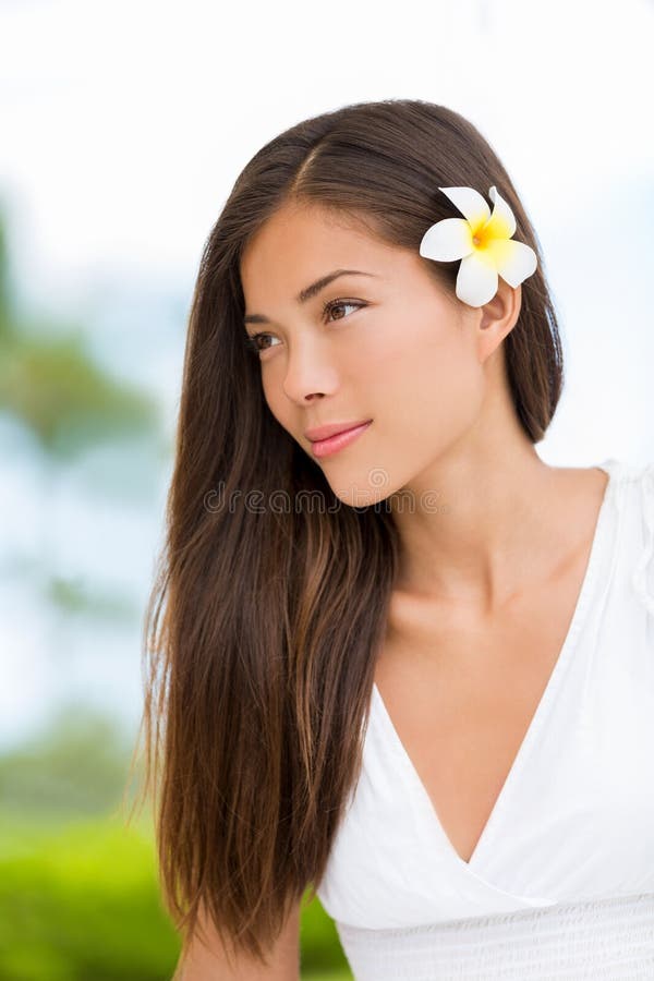The Many Ways You Can Wear the Different Flowers of Hawaii - With Our Aloha