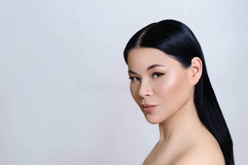 800px x 532px - Beautiful Asian Woman Face with Clean Fresh Skin, Nude Makeup, Cosmetology,  Healthcare, Beauty and Spa Stock Photo - Image of isolated, dark: 144615492