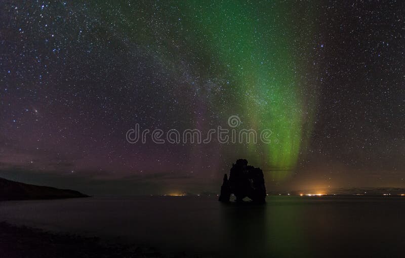 Beautiful aurora borealis at hvitserkur, Iceland royalty free stock images Beautiful aurora borealis at hvitserkur, Iceland royalty free stock images