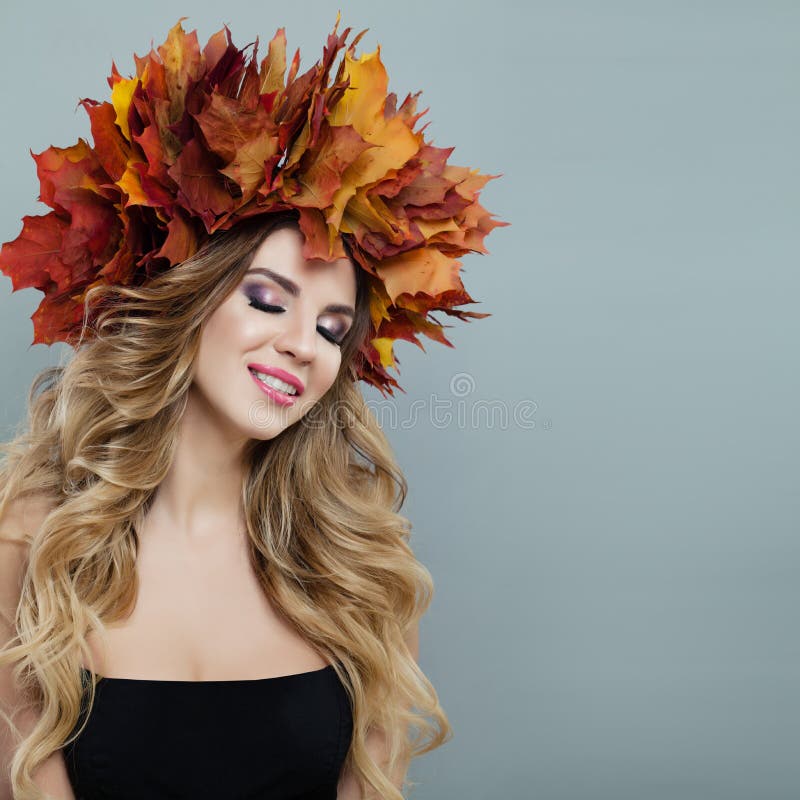 Beautiful Autumn Woman in Autumn Leaves Crown on Gray Background Stock ...