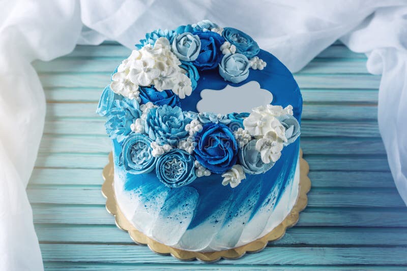 Decorated with vanilla buttercream. in 2020 Cake, Buttercream birthday cake, Blu