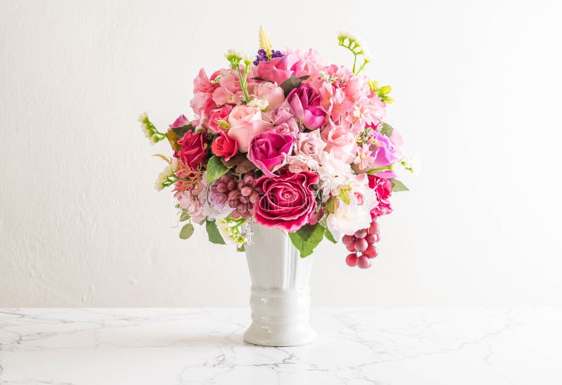 Beautiful Bouquet of Flowers Stock Photo - Image of rose, flowers ...