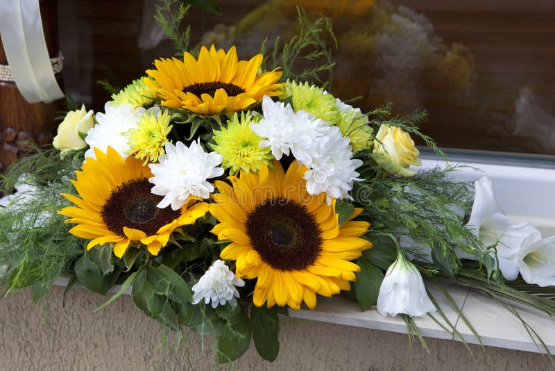 Beautiful Bouquet of Sunflowers and Roses Stock Image Image of floral, frame 85674321
