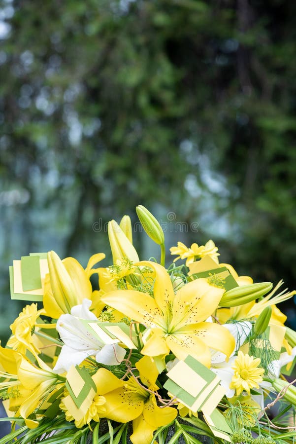 Beautiful Bouquet of Yellow and White Lilies and Chrysanthemums Stock ...