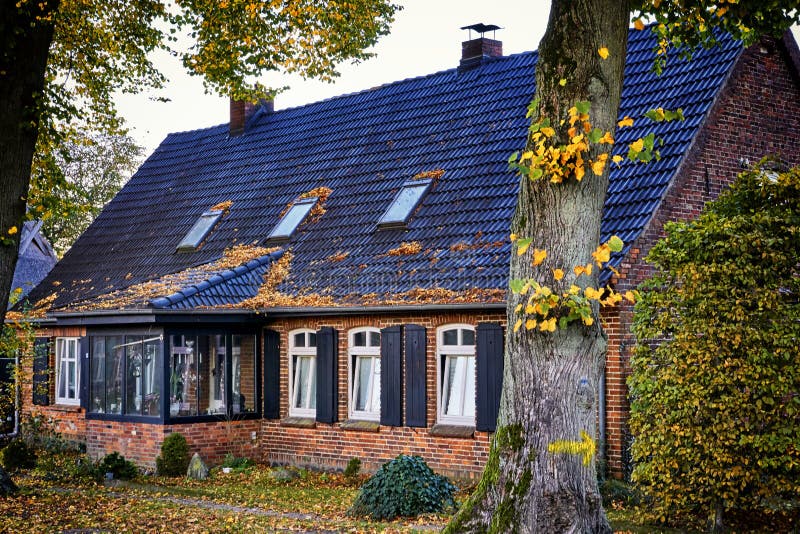 Beautiful country house in autumn royalty free stock photography Beautiful country house in autumn royalty free stock photography