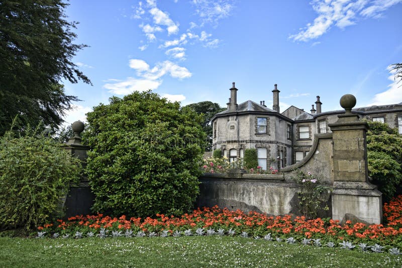 country houses to visit near leeds