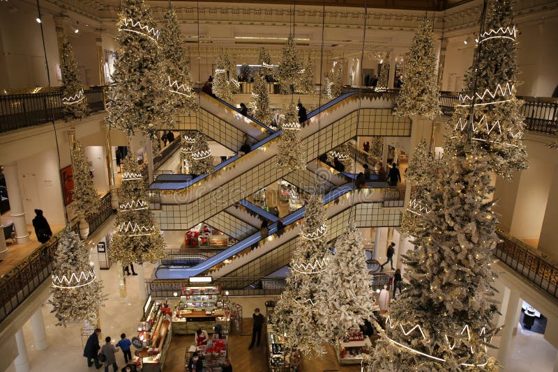 Le Bon Marché Store In Paris 7 During Christmas High-Res Stock Photo -  Getty Images