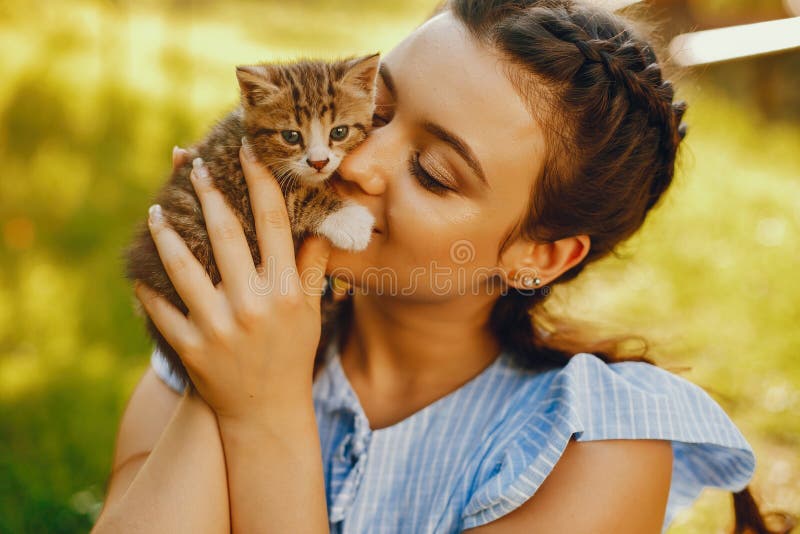 5+ Thousand Chick Cat Royalty-Free Images, Stock Photos & Pictures