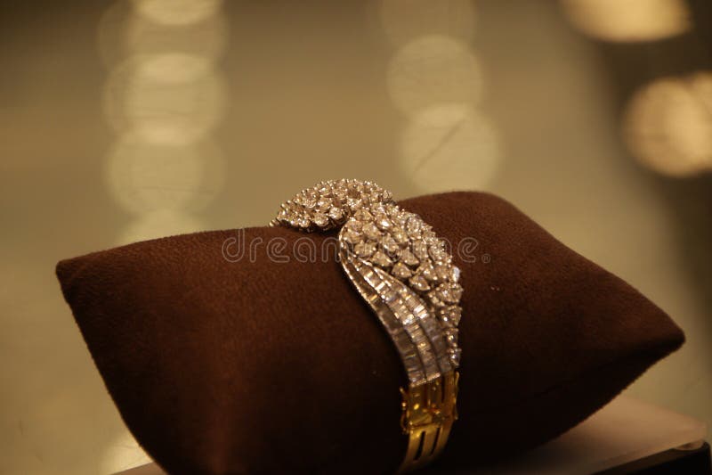 Spectacular 14K White Gold & 15ctw Diamond Men's Link Bracelet