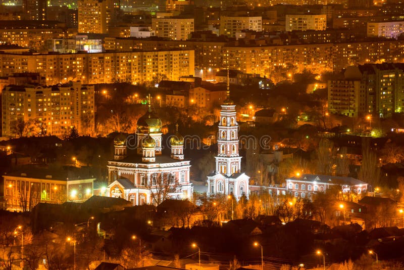 Bella serata paesaggio della Chiesa russa Intercessione, o Vergine Santa, Russia, Saratov.