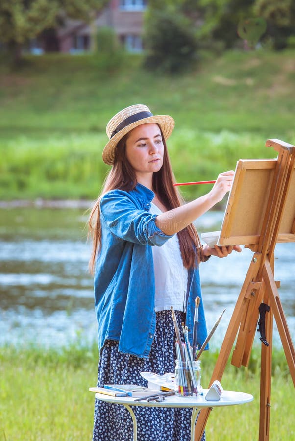 Beautiful Girl Artist Outdoor Stock Image - Image of canvas, outdoors ...