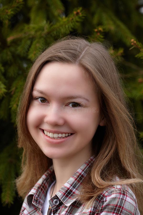 Girl xinh lộ vếu