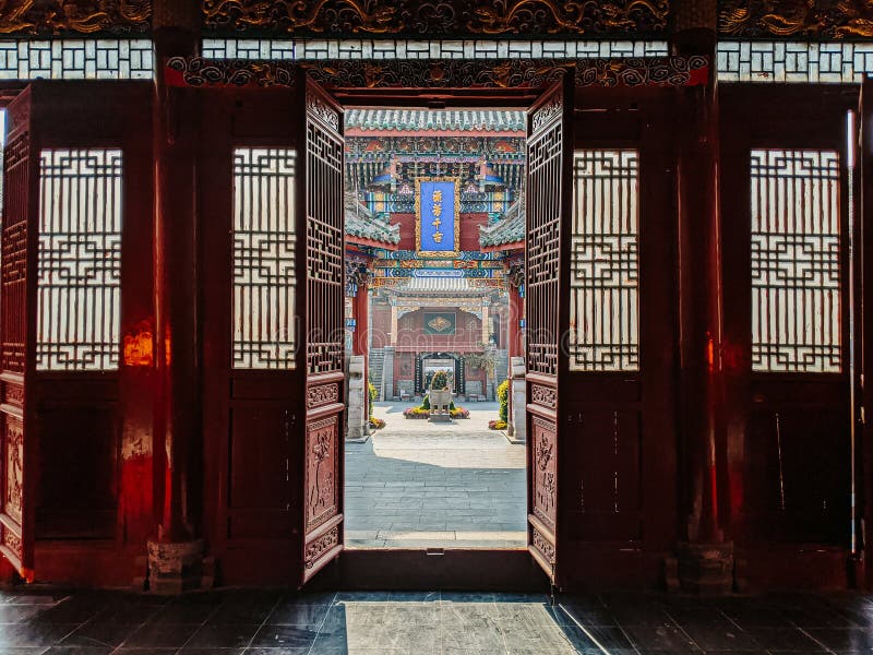 CHINESE TEMPLE INTERIOR visual data 8