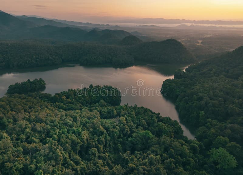 32,020 Beautiful Lake Mountains Background Sunrise Stock Photos - Free &  Royalty-Free Stock Photos from Dreamstime - Page 11
