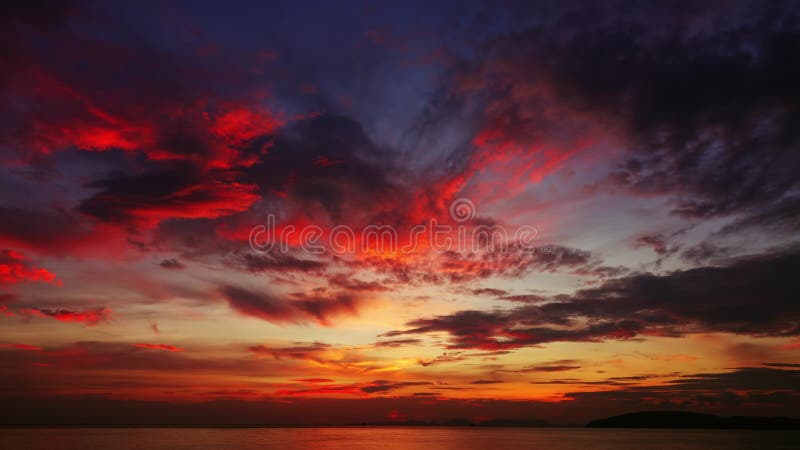 Beautiful colourful tropical sea sunset