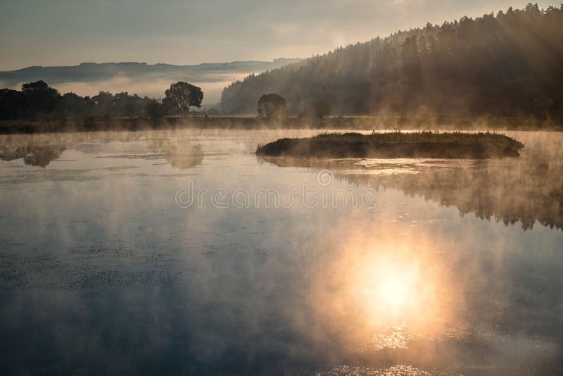 Krásná krajina s údolími, jezery a řekami ve Vysokých Tatrách