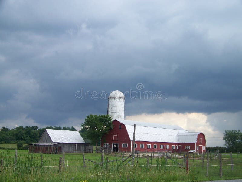 Beautiful Large Vermont Barn royalty free stock photos