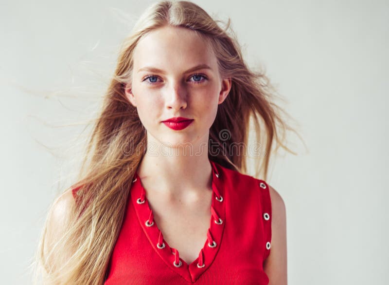 9. Beautiful Long Blonde Hair Inspiration - wide 6