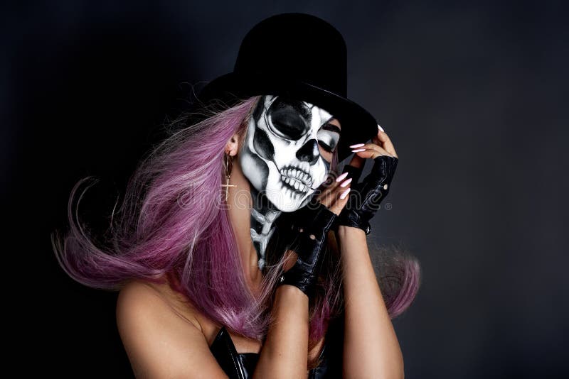 Beautiful Model in Halloween Makeup on Black Background. Woman in Top Hat  and Skull Makeup Stock Photo - Image of goth, model: 229992814