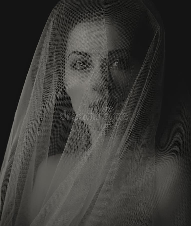 https://thumbs.dreamstime.com/b/beautiful-mysterious-woman-face-darkness-covered-white-veil-dramatic-shadow-black-background-closeup-emotion-studio-208526475.jpg