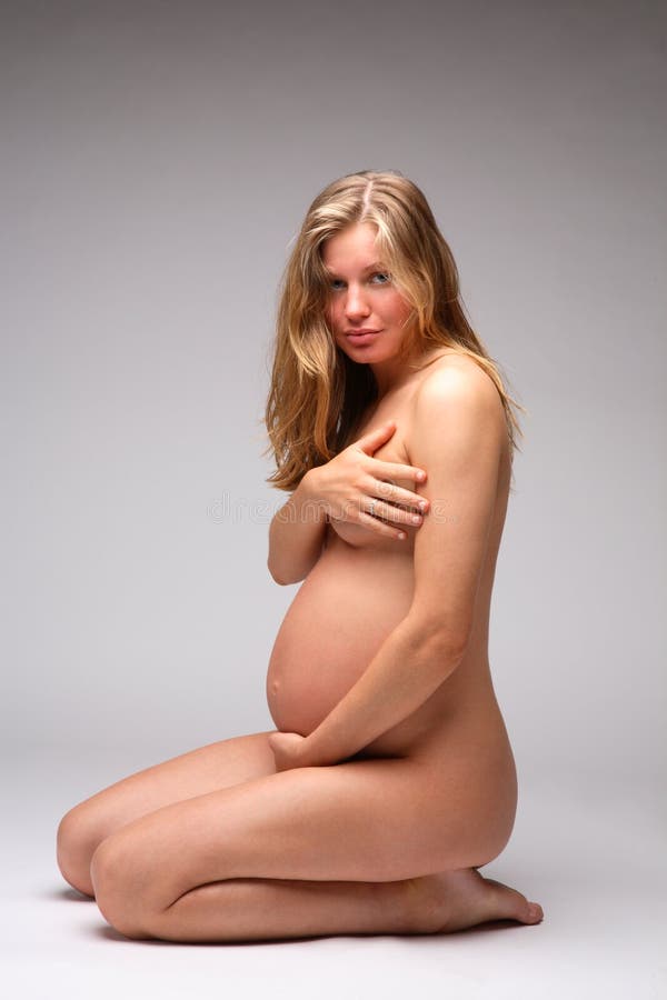 Nude Pregnant Photo