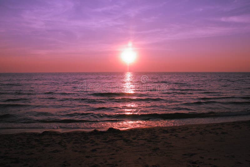 Beautiful purple sunset Burning Skies over the sea stock images Beautiful purple sunset Burning Skies over the sea stock images