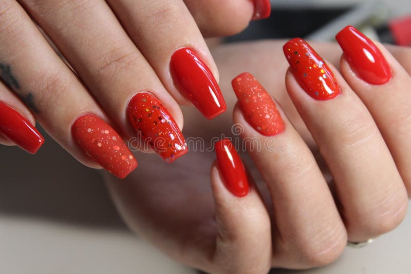 Beautiful female hand painting acrylic gel red nails. Fashion style.  34048716 Stock Photo at Vecteezy