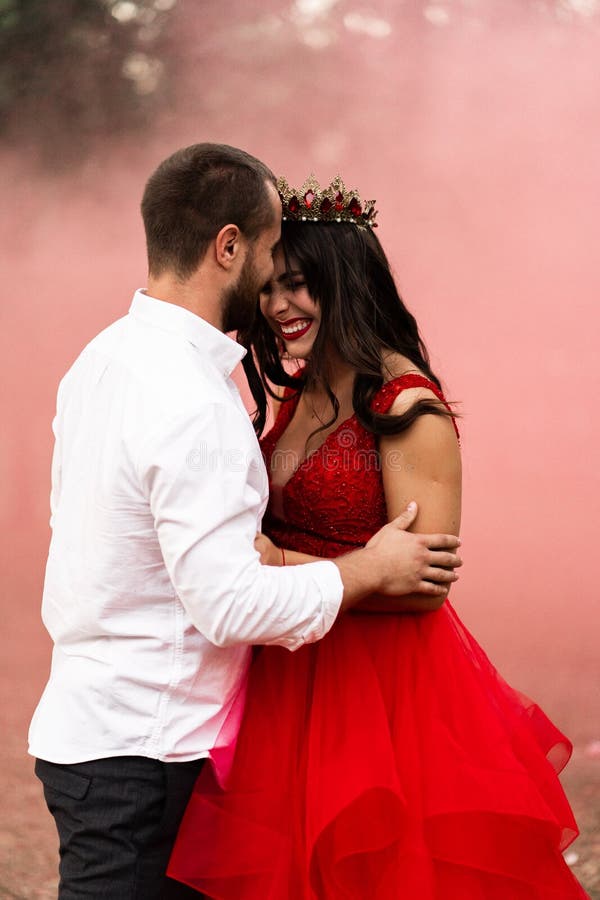 PRE WEDDING PHOTOSHOOT - RED SERIES by Stylelease | Bridestory.com