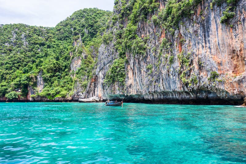 Pileh Bay on Koh Phi Phi Le Island - Thailand Stock Photo - Image of ...