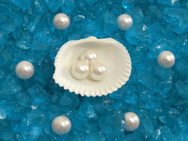 Beautiful shell and pearls