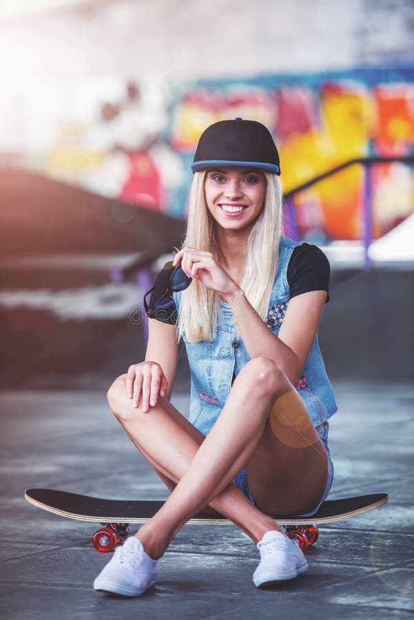 Beautiful Skateboarding Girl Stock Image Image Of Female Beautiful 260909907
