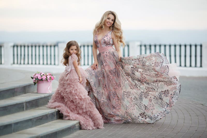 Beautiful Prom Dress Bride Wedding Dress Lace up Pink Tube Top Floor-length  Wedding Dresses Flower Dresses Ball Gowns by Jaaii Studio's - Etsy Denmark