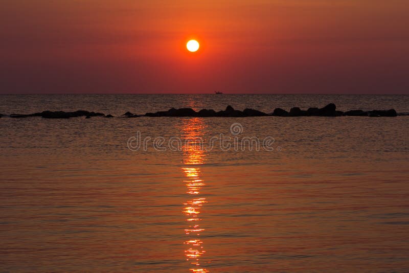 Beautiful sunrise above the sea royalty free stock image Beautiful sunrise above the sea royalty free stock image