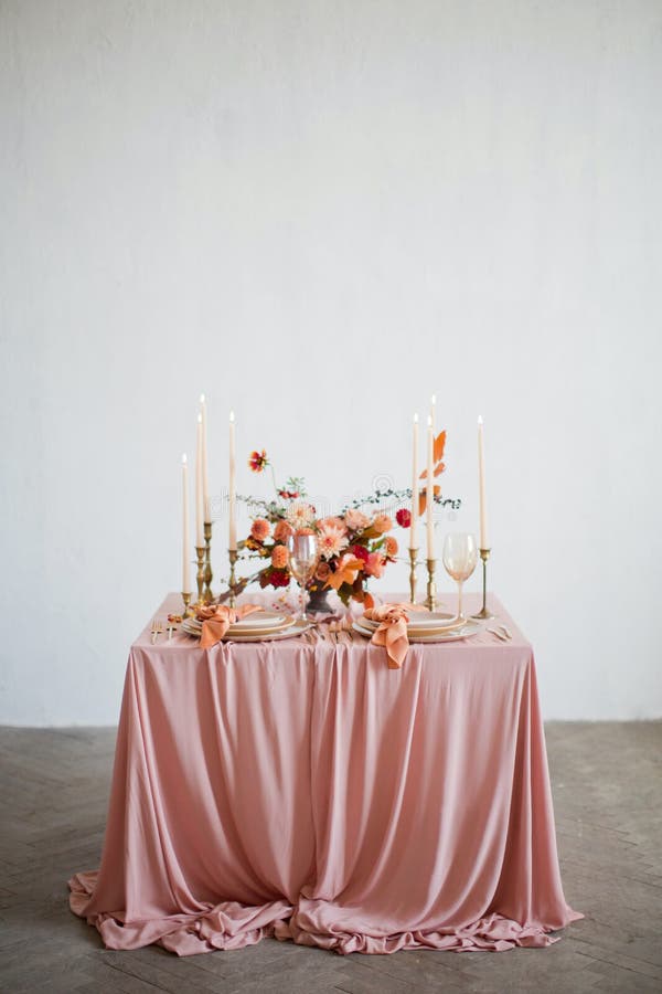 Beautiful table setting with flowers