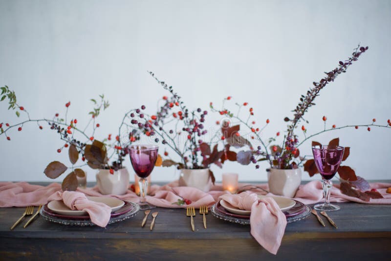 Beautiful table setting with flowers