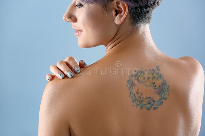Tattoo frauen nackt Piercing Pics