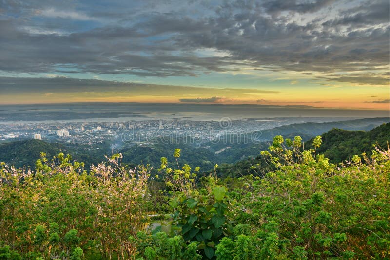 Beautiful view of the philippine city of cebu city from the viewing platform, viewpoint. foresight