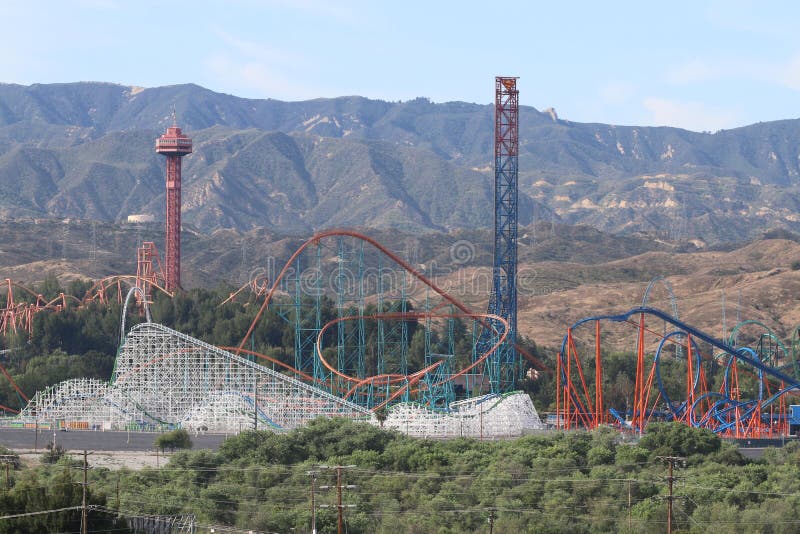 A beautiful view of the Six Flags Magic Mountain theme park