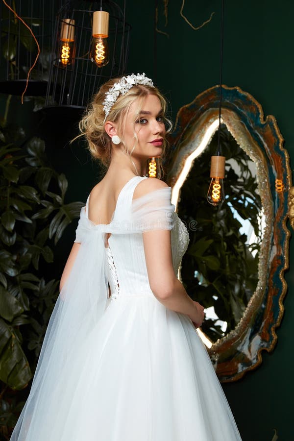 Modern Clean White Wedding Inspiration – The White Wren