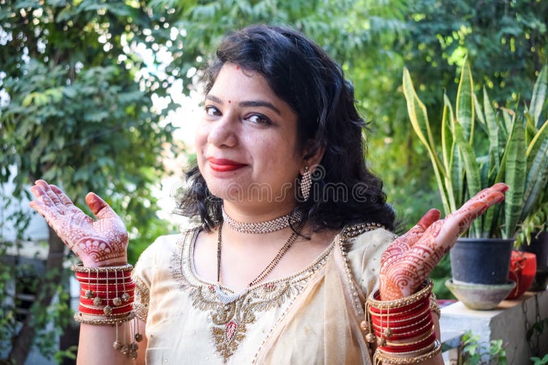 Beautiful Woman Dressed Up As Indian Tradition With Henna Mehndi Design 