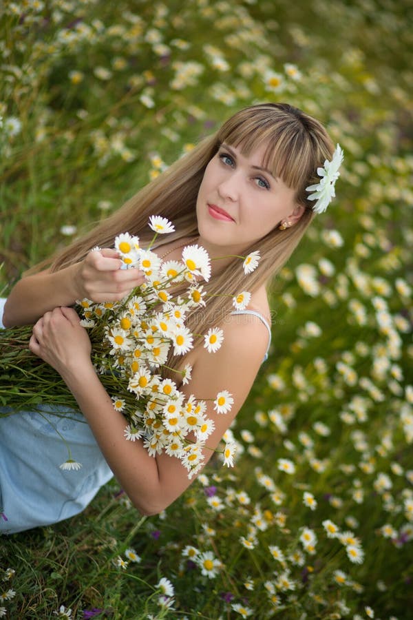 Beautiful Woman Enjoying Daisy Field, Nice Female Lying Down in Meadow ...