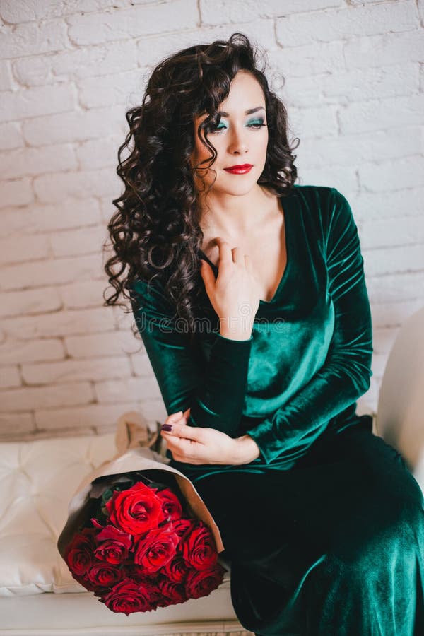 Beautiful Woman in a Green Dress and Red Shoes with Red Roses Stock Image -  Image of luxury, christmas: 49517569
