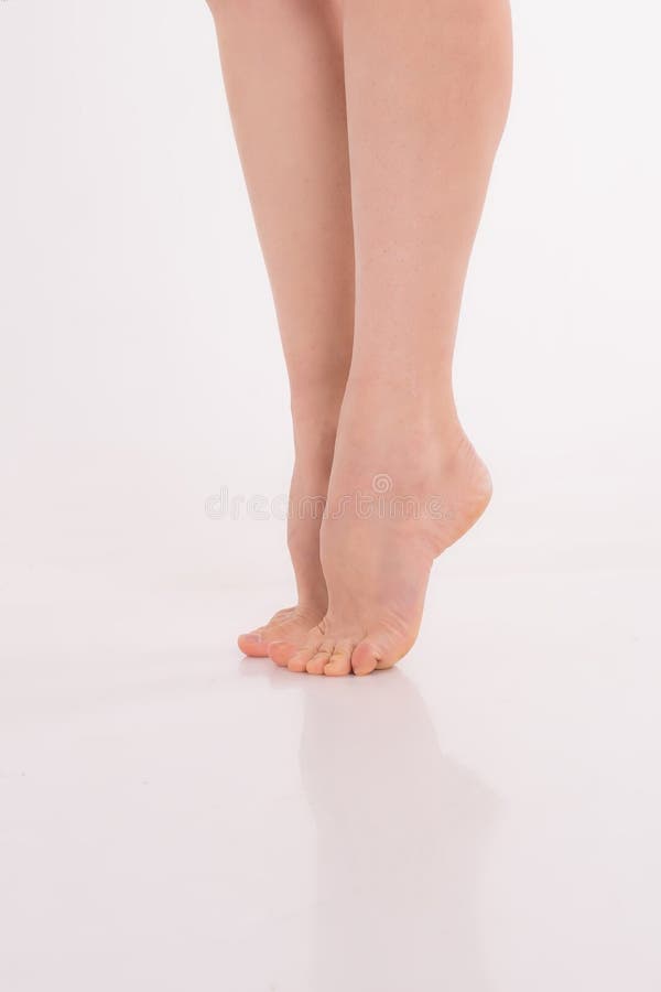 https://thumbs.dreamstime.com/b/beautiful-women-s-feet-white-background-pure-skin-shaving-legs-razor-varicose-veins-corns-warts-leg-cream-267879833.jpg