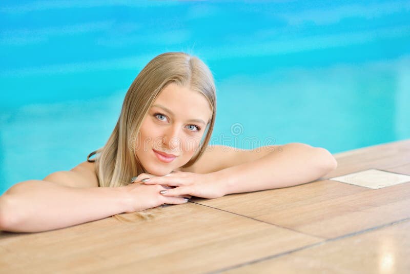 Blonde Hair Maintenance for Saltwater Pool Enthusiasts - wide 5