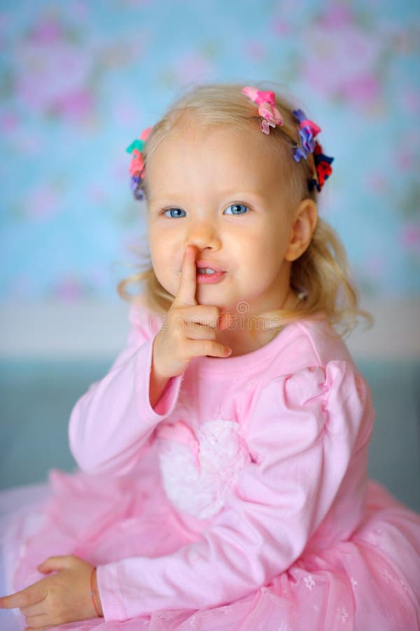 Child Model Poses Studio Girl Long Stock Photo 1096021658 | Shutterstock