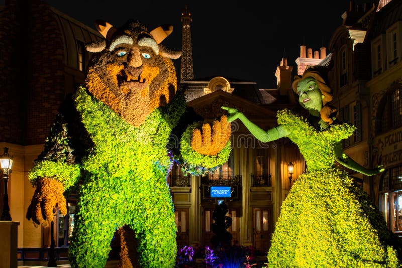 Beauty and Beast topiaries in France Pavilion at Epcot 7