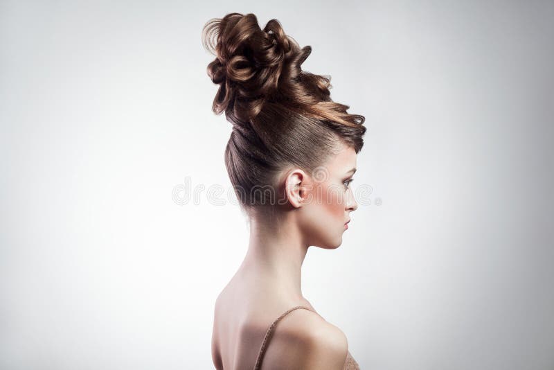 Beauté et coiffure femelles de maquillage photo stock Beauté et coiffure femelles de maquillage photo stock