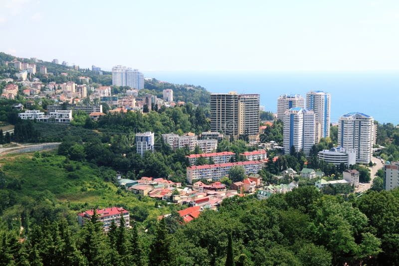 Beautés et nature verte dans la ville de Sotchi Beautés et nature verte dans la ville de Sotchi