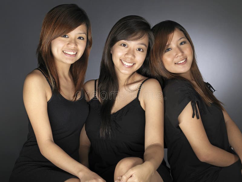 Beaux Trois Femmes Asiatiques Jeunes Photo Stock Image Du Beau Séduisant 9887732